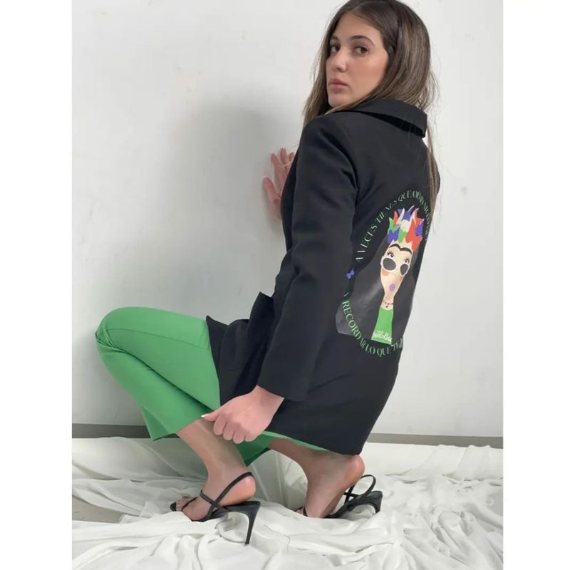 Blazer med trykk bak